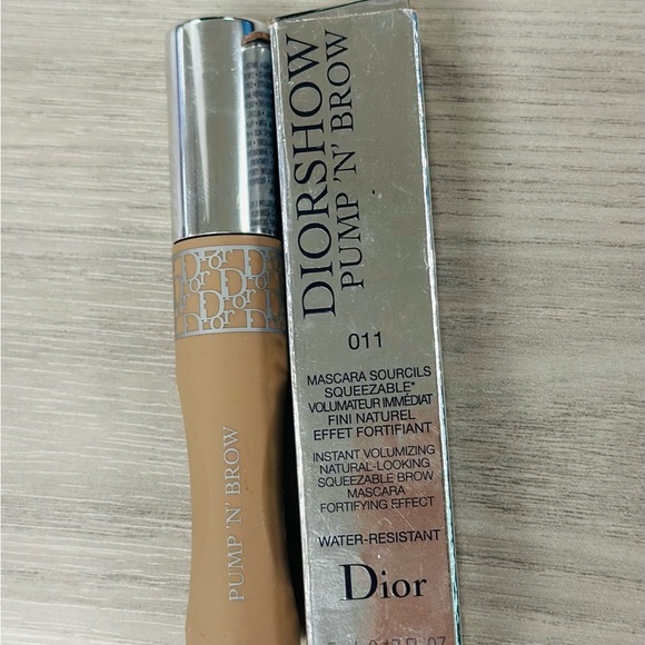 Dior Diorshow Pump 'N' Brow Mascara 011 Blonde color 0.17 oz. New- open box. - Picture 2 of 5
